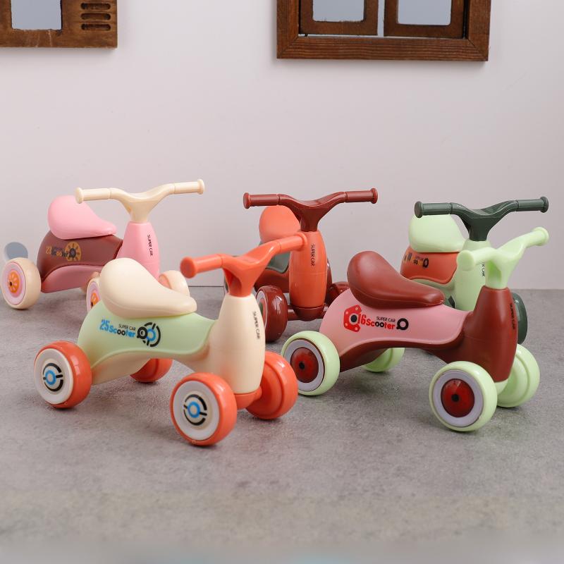 قطعة واحدة، سيارة أطفال صغيرة  - مراجعة Scooter Electric وسعره